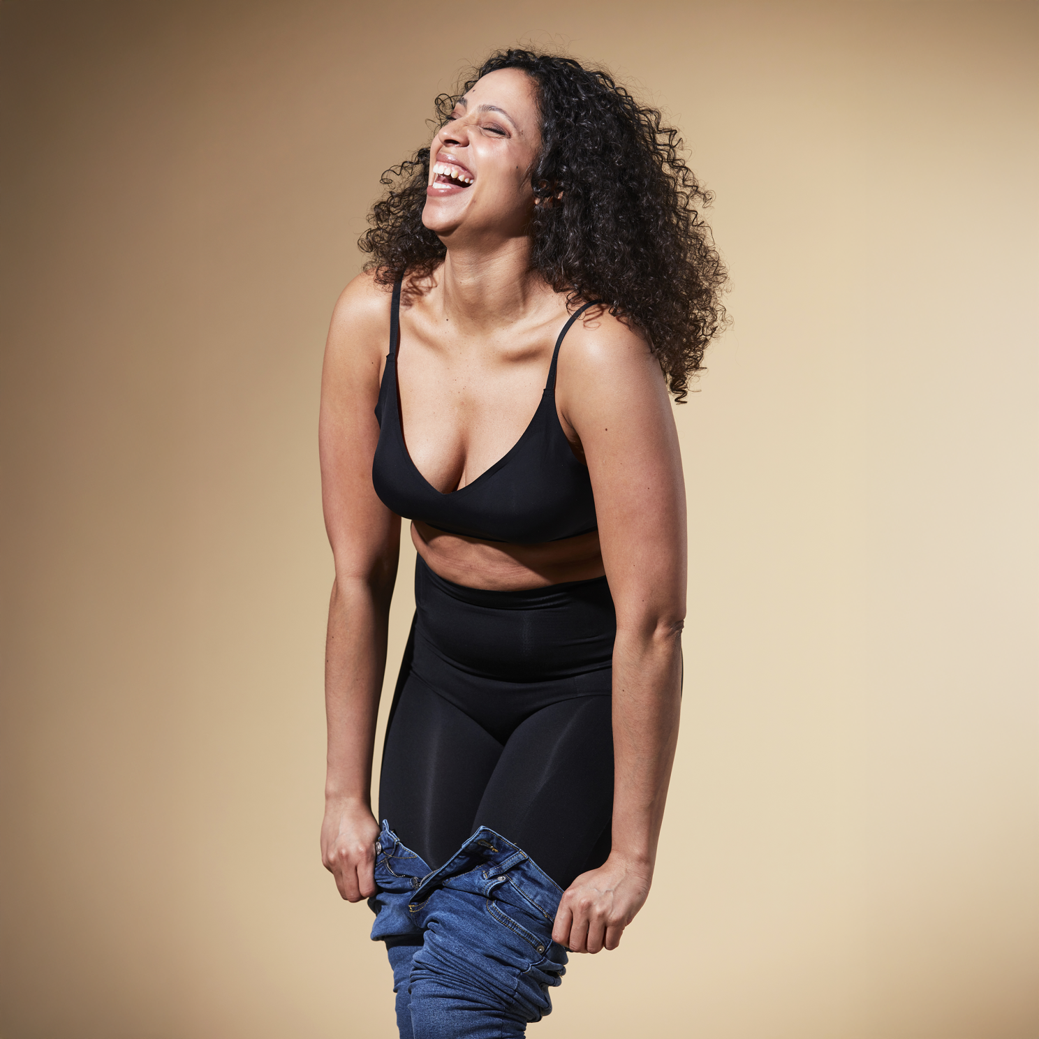 SUPPORT HERO HIGH BIKER BRIEF Dame Shapewear - Black