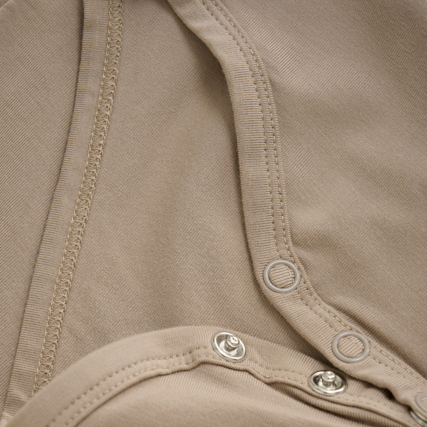 Minymo Baby Body i bambus - Simply Taupe