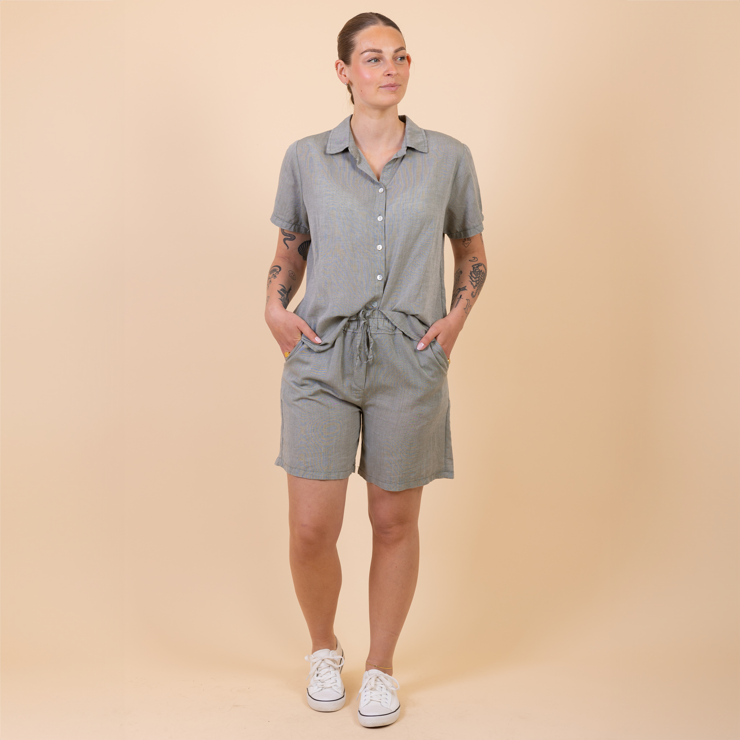 Leonora Dame Kortærmet skjorte i hørmix - Green