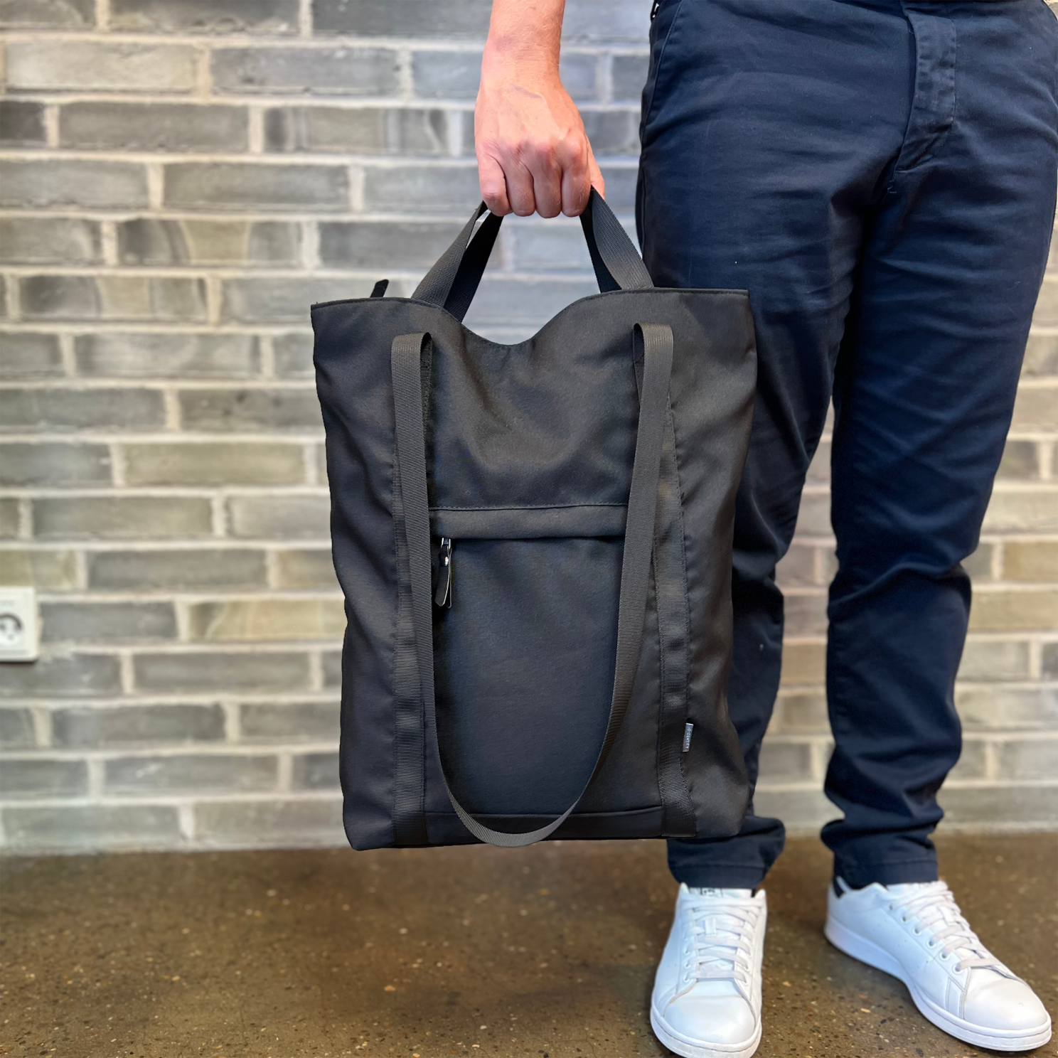 ID Unisex Skuldertaske - Sort