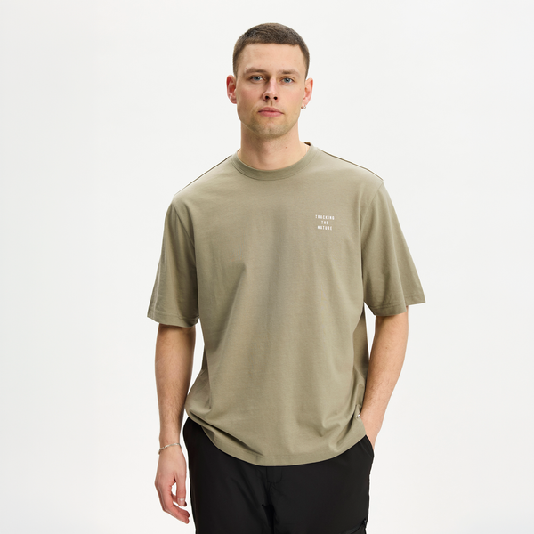 Nordic Project 18 Nebola Herre T-shirt - VETIVER